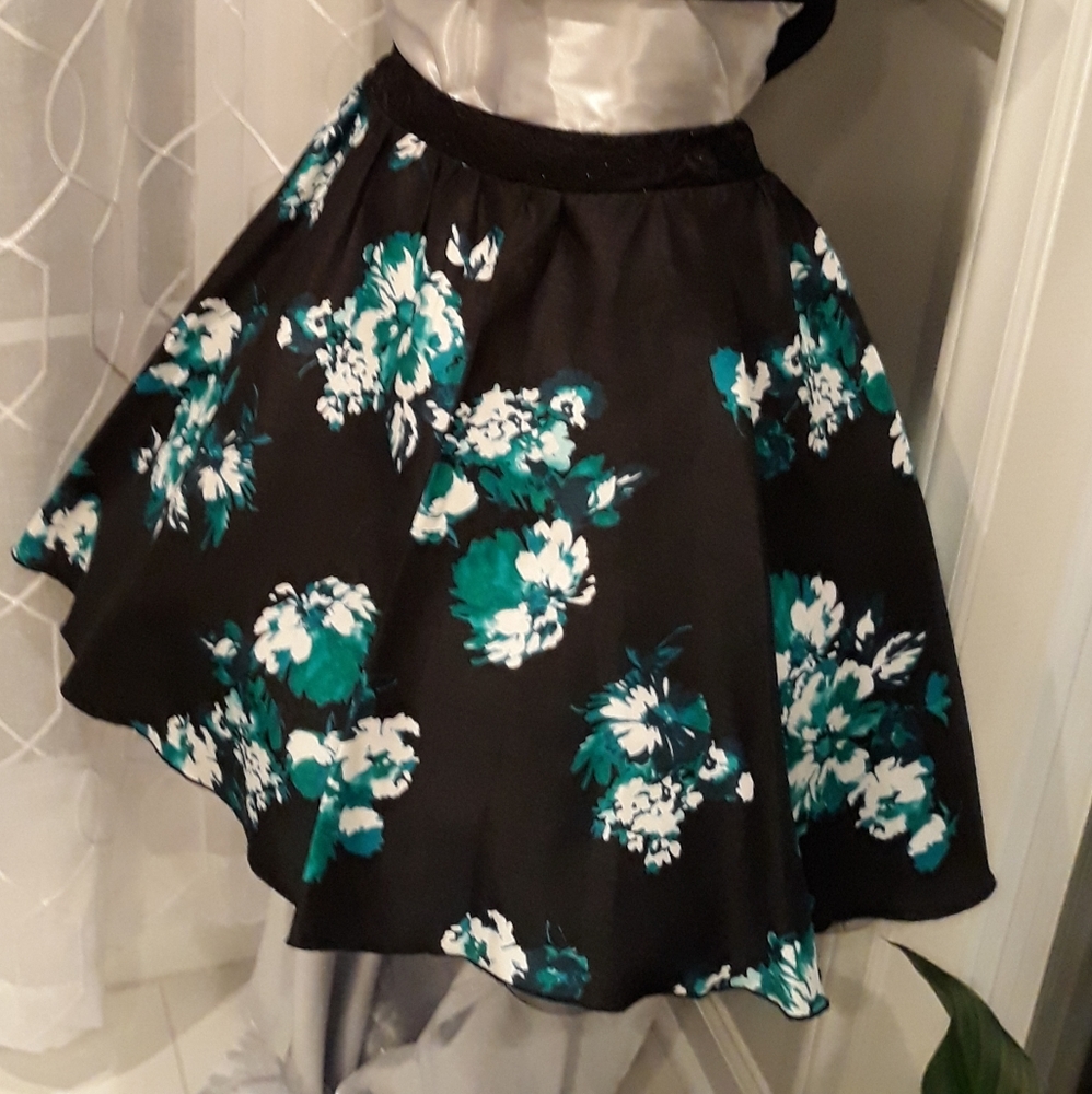 Speechless swing style skirt. Size 11